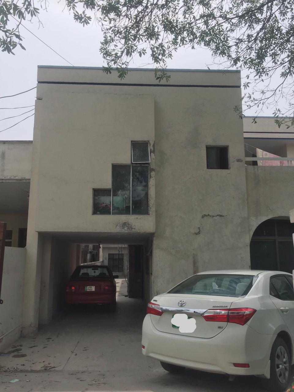 House For Sale in Cavalry Ground Lahore